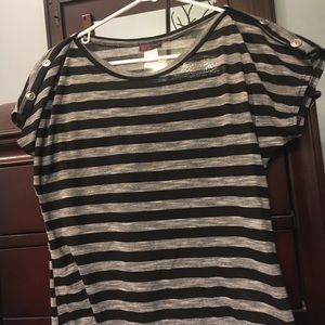 Women’s blouse size Large